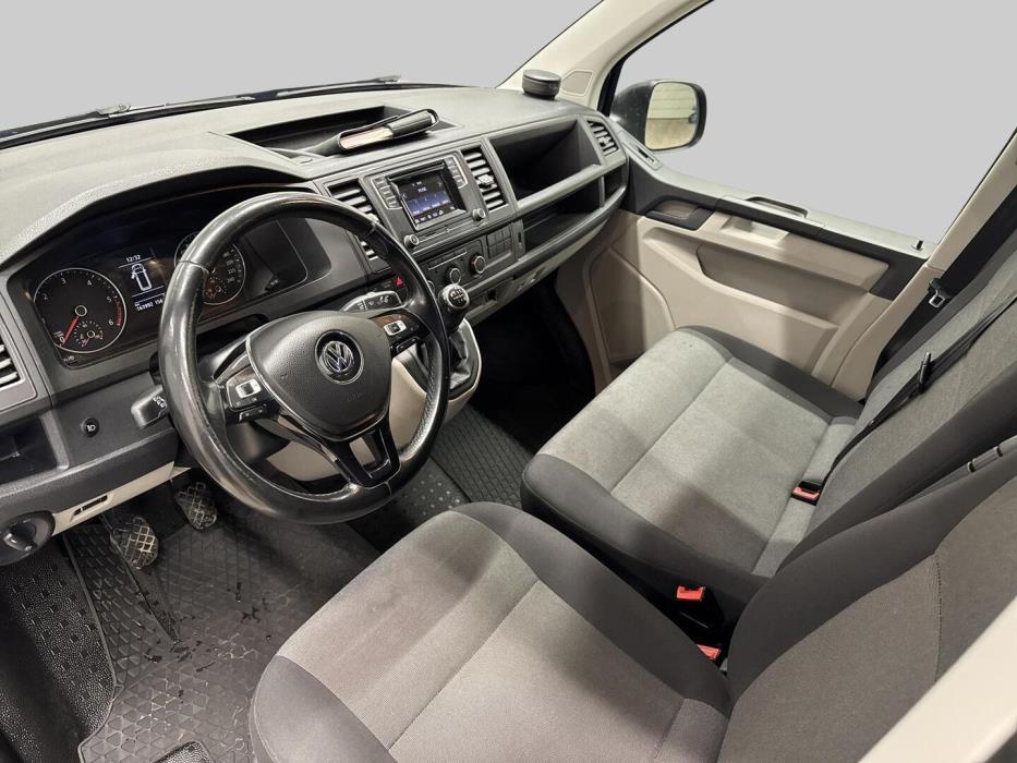 VOLKSWAGEN Transporter 2018