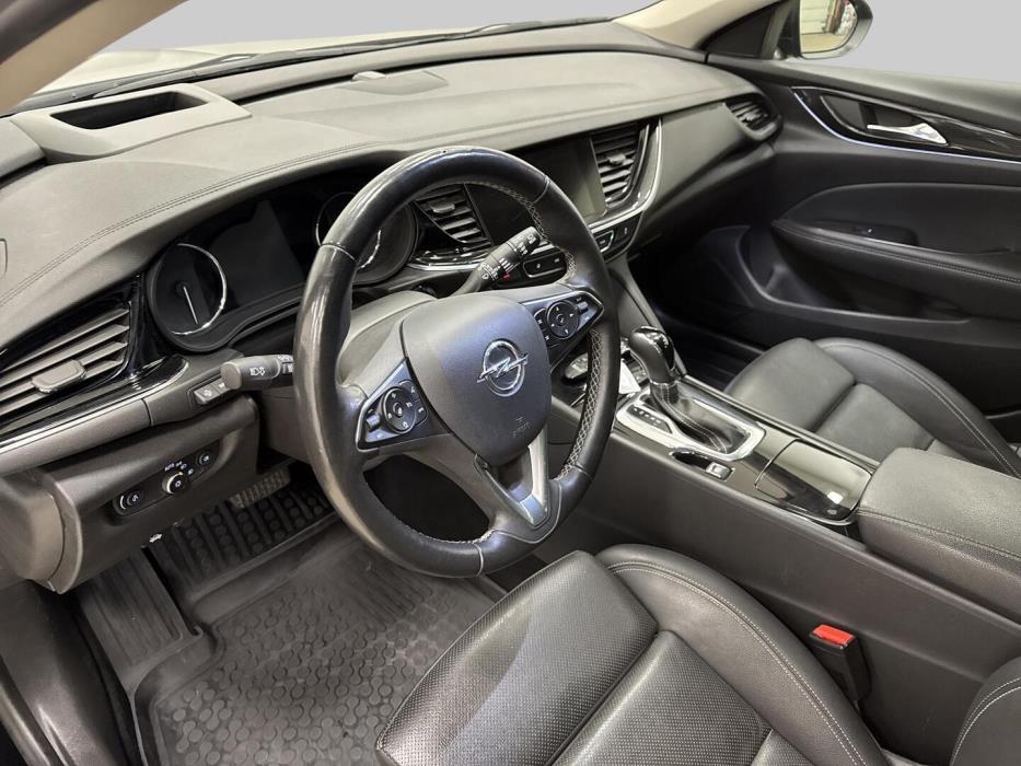OPEL Insignia 2020