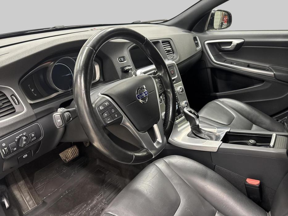 VOLVO V60 Cross Country 2016