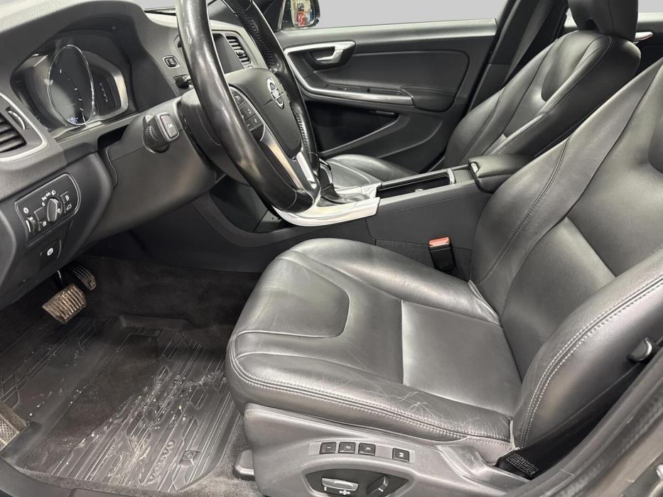 VOLVO V60 Cross Country 2016