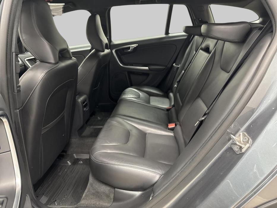 VOLVO V60 Cross Country 2016