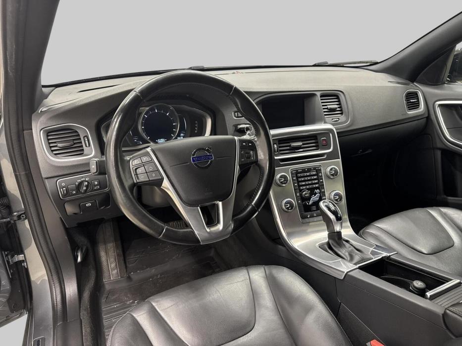 VOLVO V60 Cross Country 2016