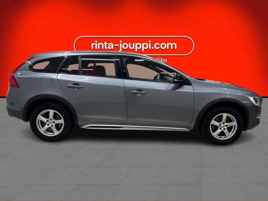VOLVO V60 Cross Country 2016