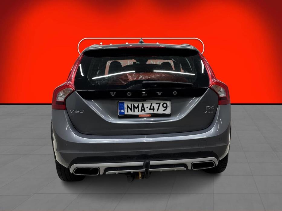 VOLVO V60 Cross Country 2016