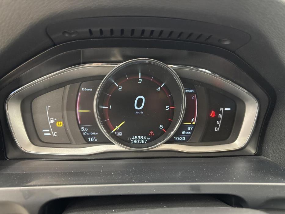 VOLVO V60 2016