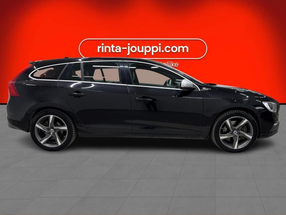 VOLVO V60 2016