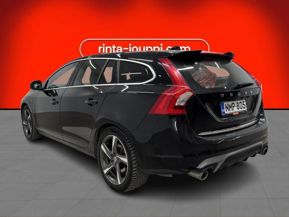 VOLVO V60 2016