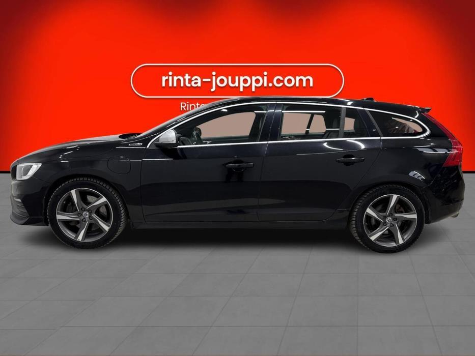 VOLVO V60 2016