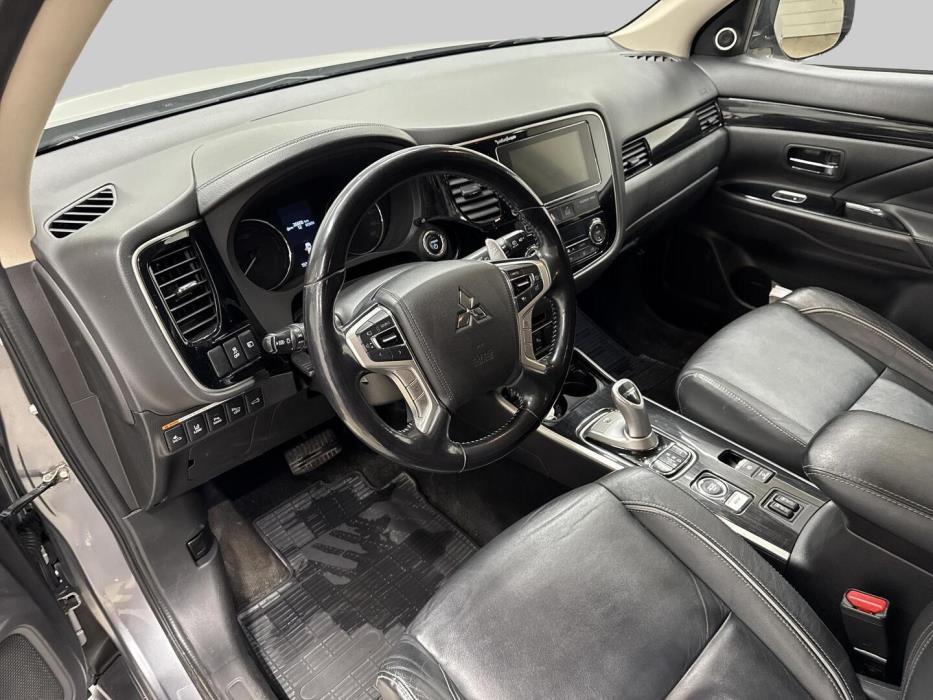 MITSUBISHI OUTLANDER PHEV 2018