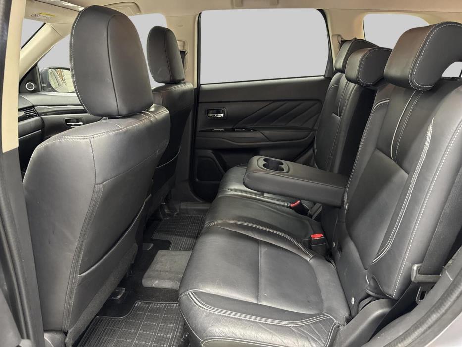 MITSUBISHI OUTLANDER PHEV 2018