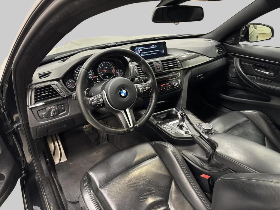 BMW M4 2015