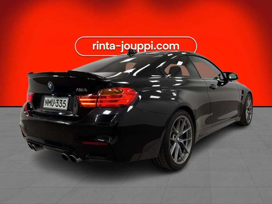 BMW M4 2015
