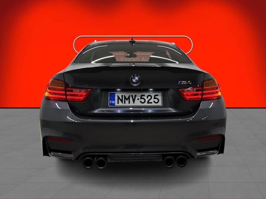 BMW M4 2016