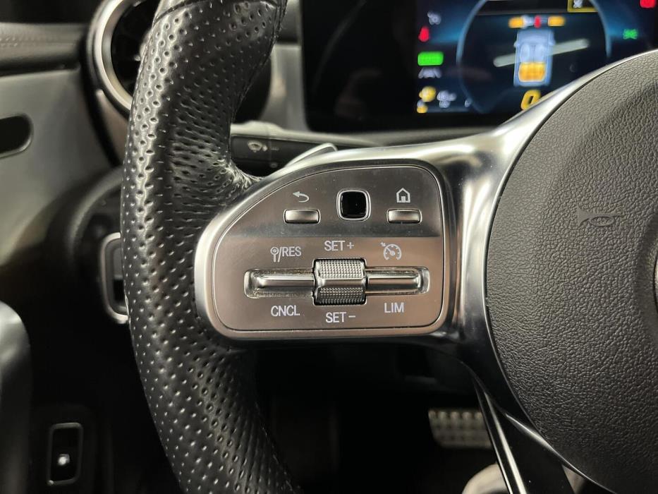 MERCEDES-BENZ CLA 2023