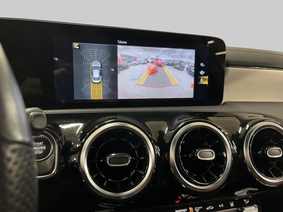 MERCEDES-BENZ CLA 2023