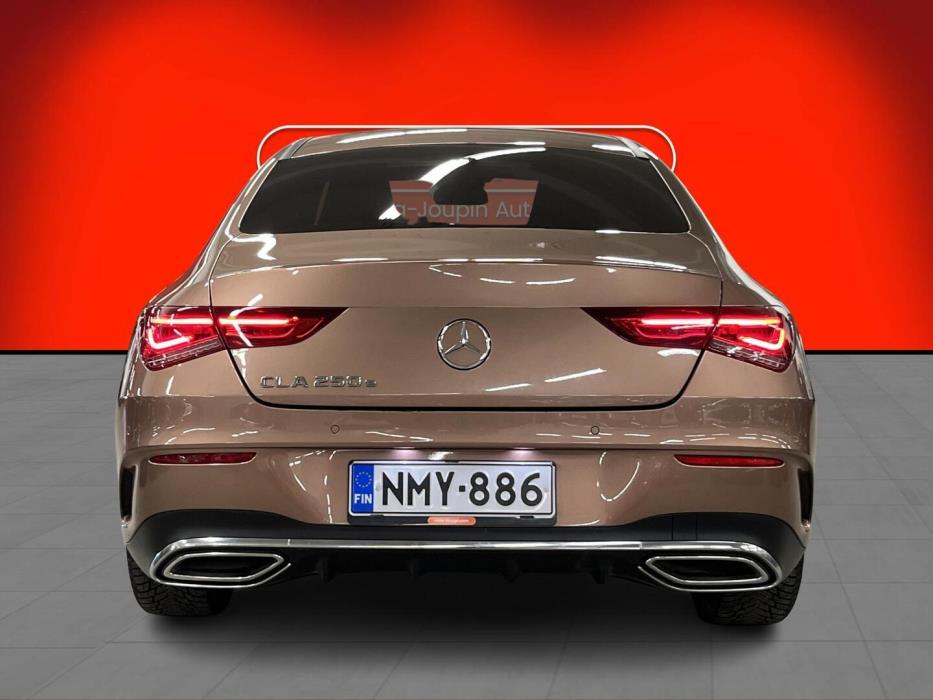 MERCEDES-BENZ CLA 2023