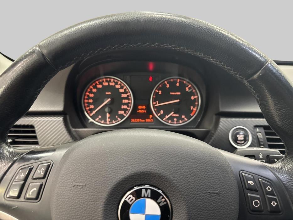 BMW 320 2010