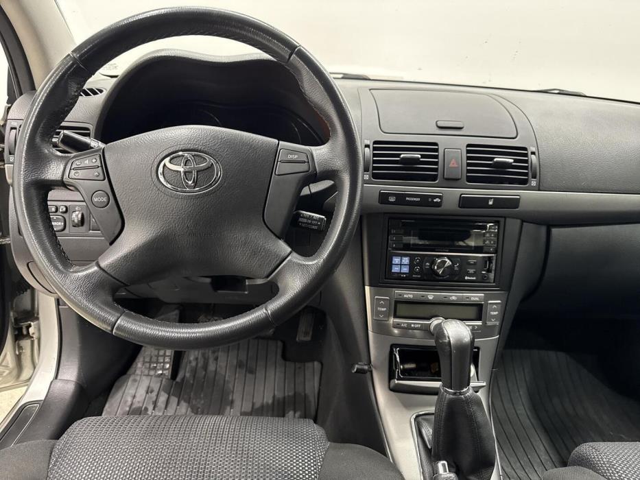TOYOTA Avensis 2008