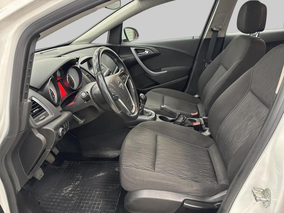OPEL Astra 2013