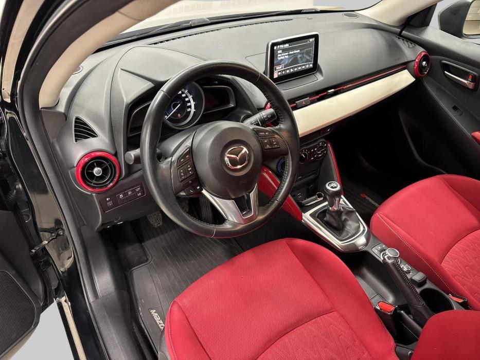 MAZDA 2 2016