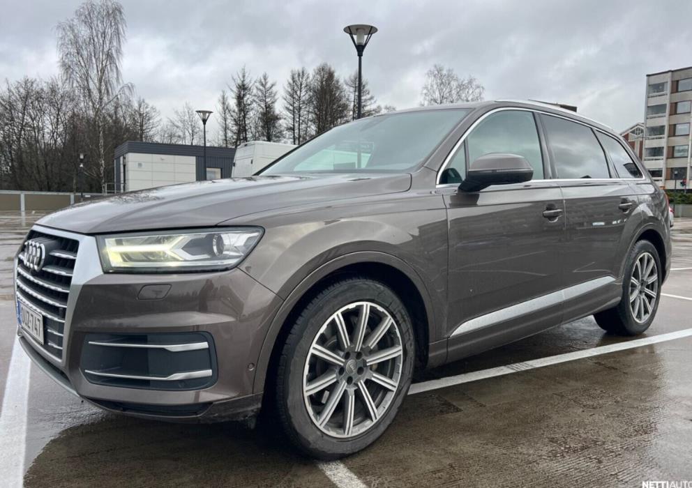 AUDI Q7 2016