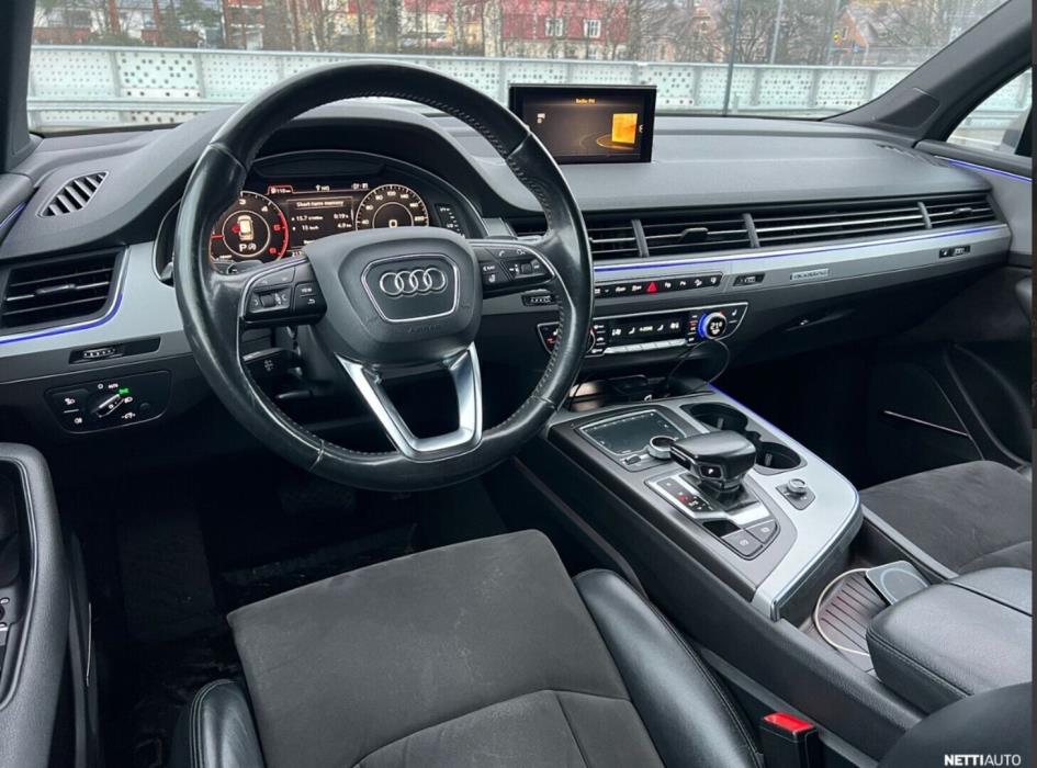 AUDI Q7 2016