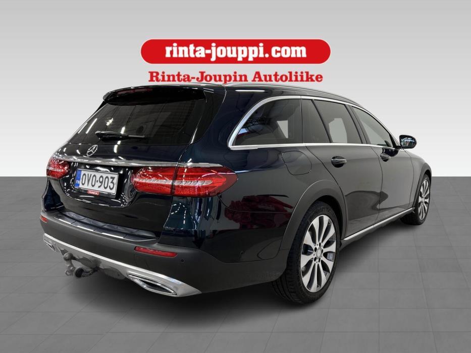 MERCEDES-BENZ E 2017