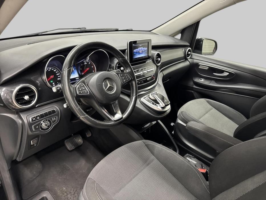 MERCEDES-BENZ V 2015