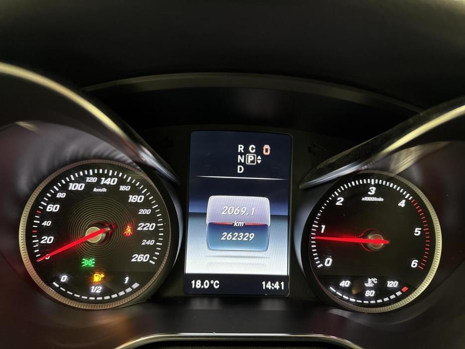 MERCEDES-BENZ V 2015