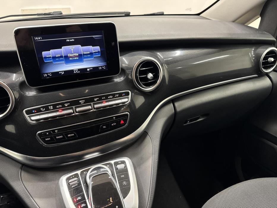 MERCEDES-BENZ V 2015