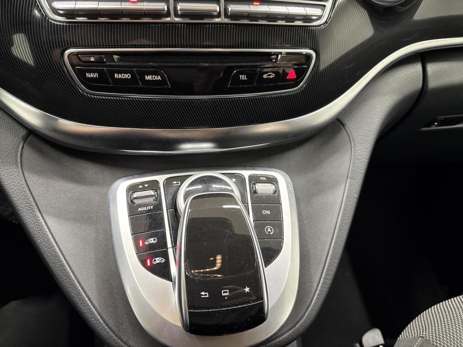 MERCEDES-BENZ V 2015