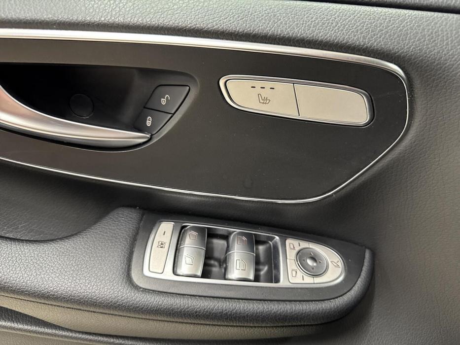 MERCEDES-BENZ V 2015