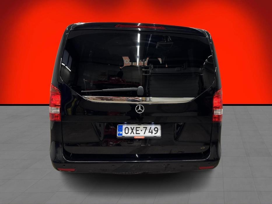 MERCEDES-BENZ V 2015