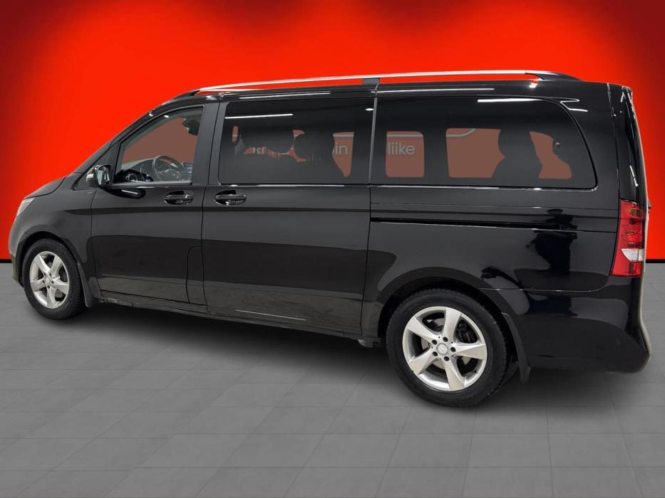 MERCEDES-BENZ V 2015