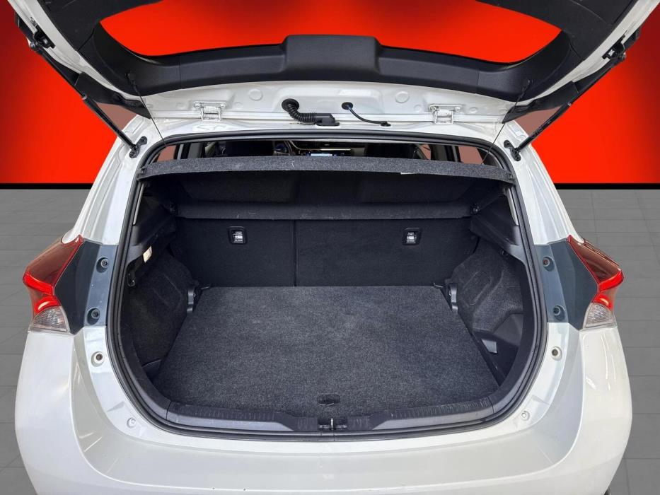 TOYOTA Auris 2018