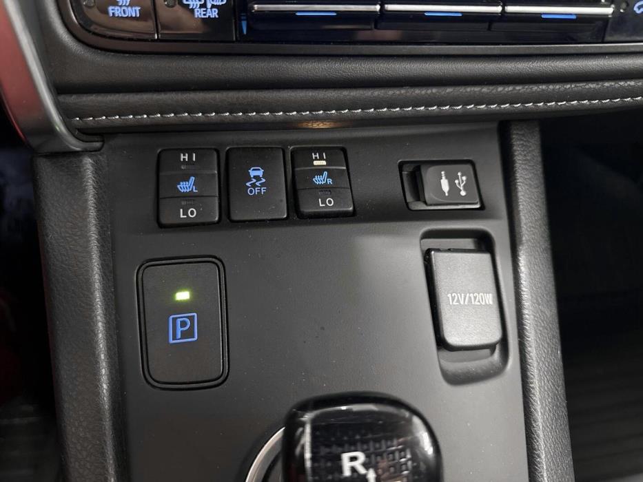 TOYOTA Auris 2018