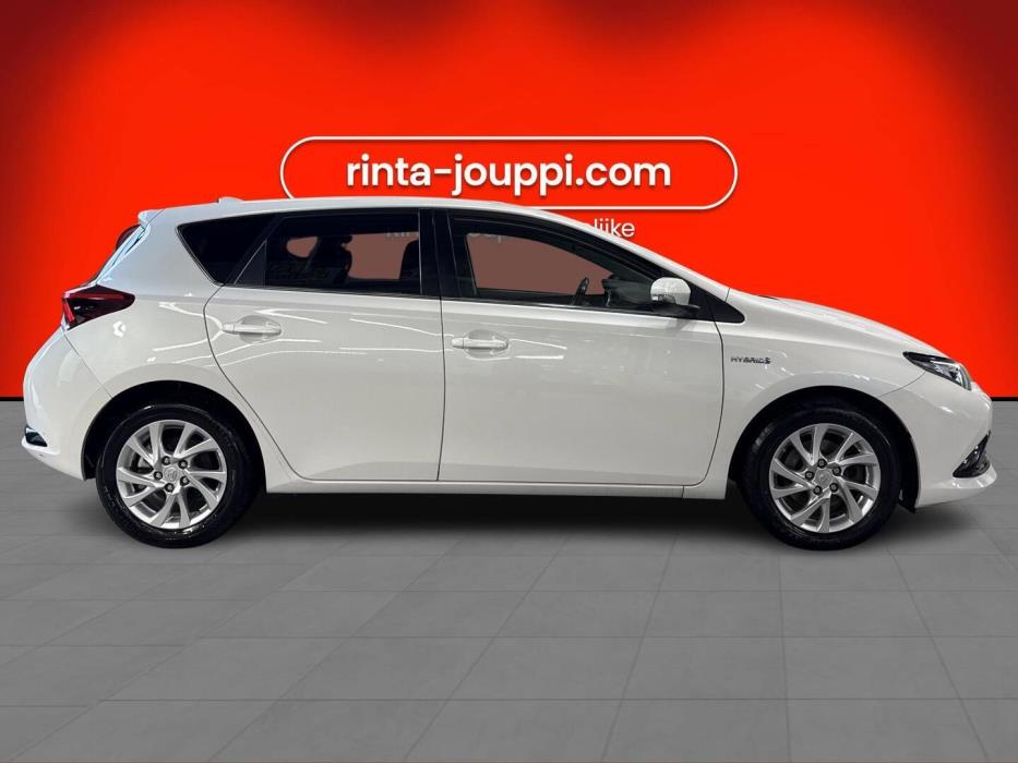 TOYOTA Auris 2018