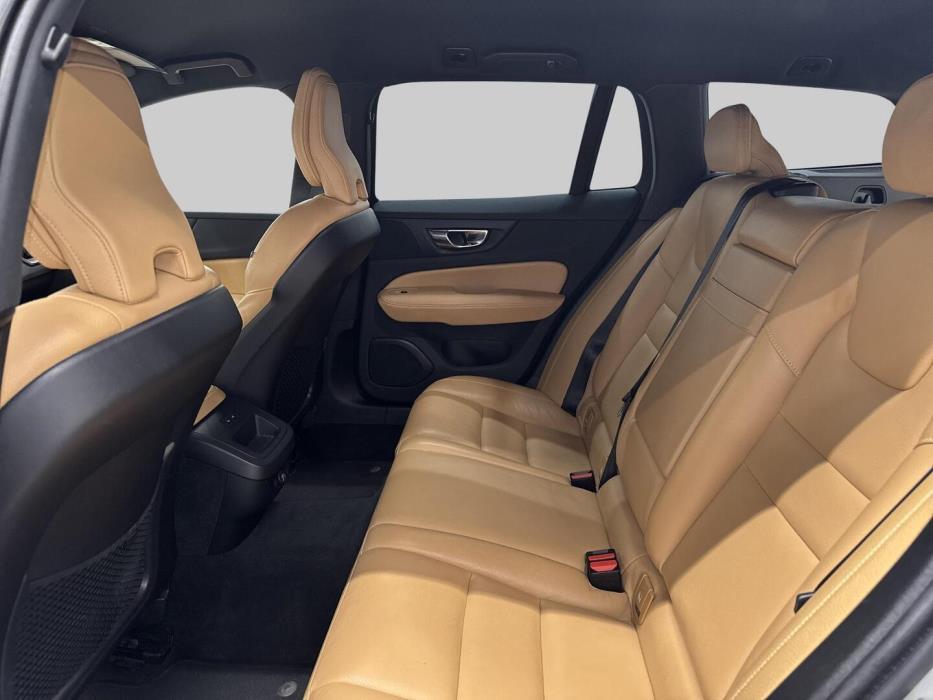 VOLVO V60 2019