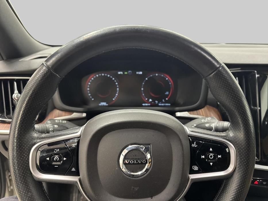 VOLVO V60 2019