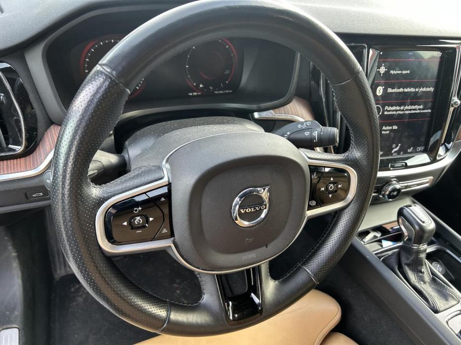 VOLVO V60 2019