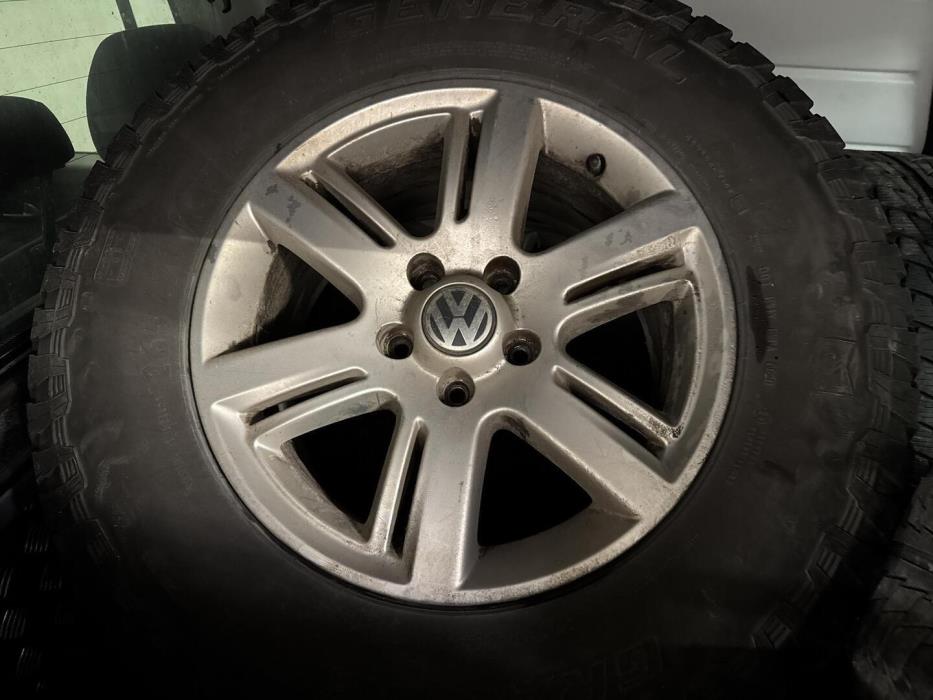 VOLKSWAGEN Amarok 2014