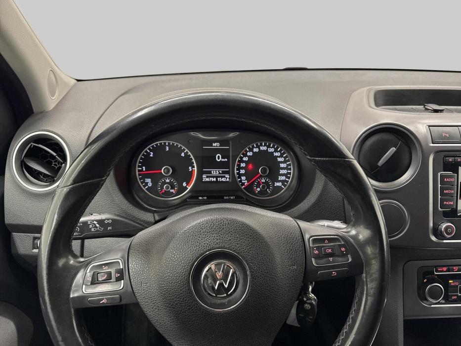 VOLKSWAGEN Amarok 2014