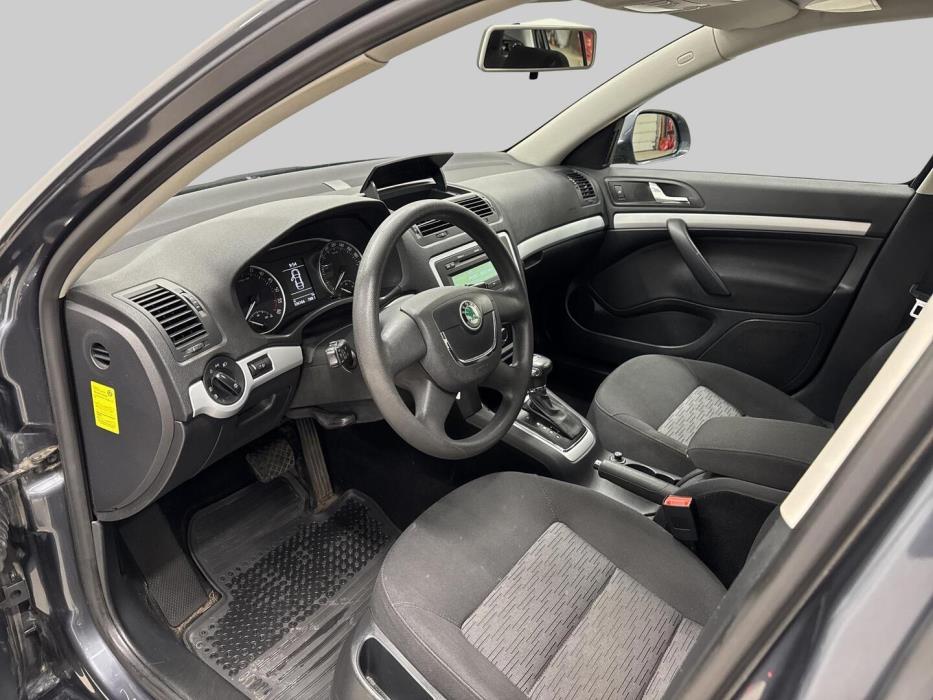 SKODA Octavia 2011