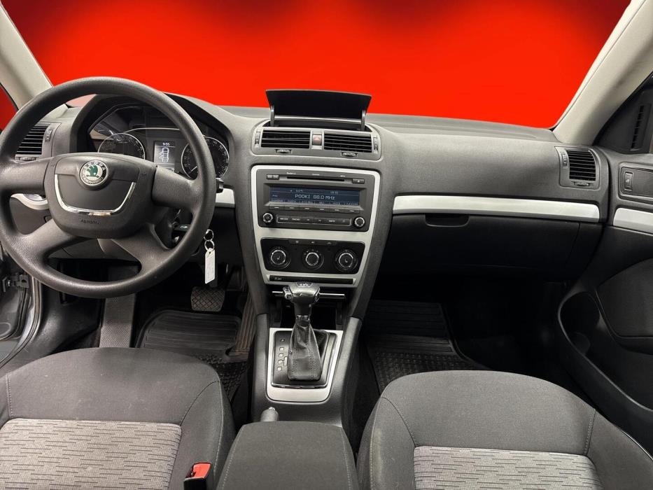 SKODA Octavia 2011