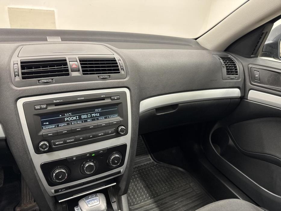 SKODA Octavia 2011