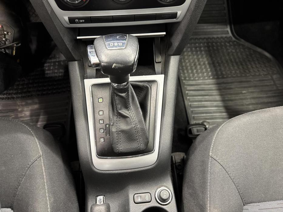 SKODA Octavia 2011