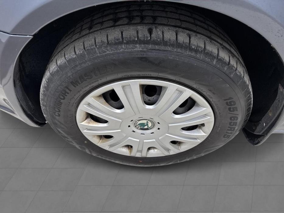 SKODA Octavia 2011