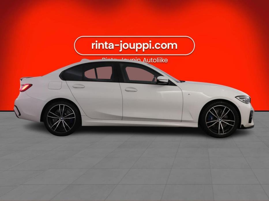 BMW 330 2020