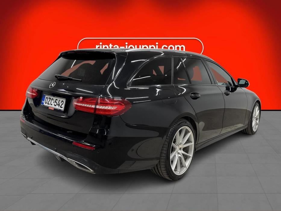 MERCEDES-BENZ E 2017