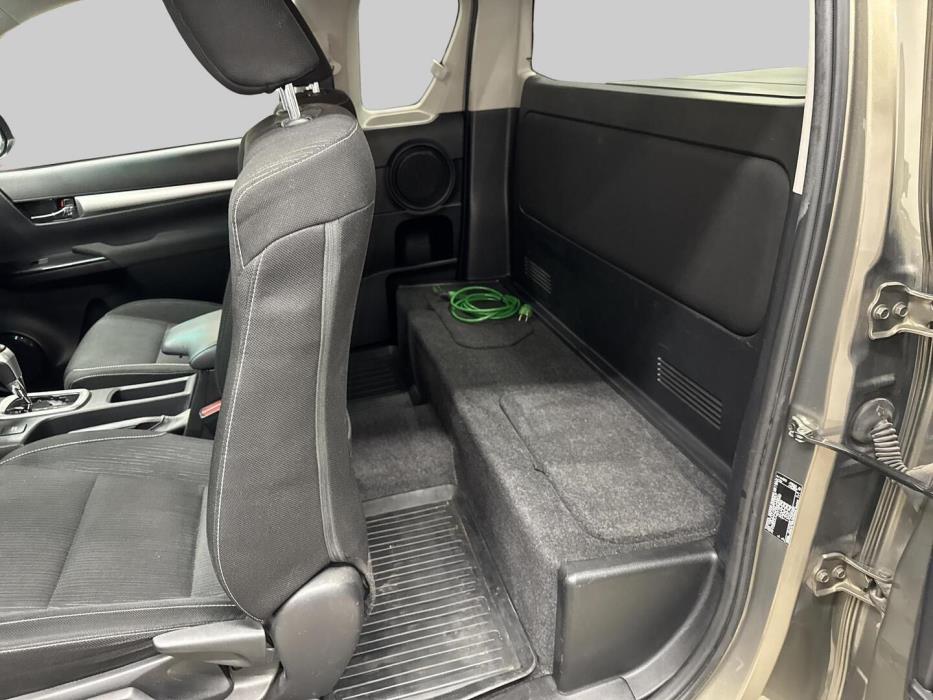 TOYOTA Hilux 2021
